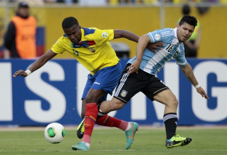 关于AC米兰横扫智利，阿奎罗送出助攻的信息