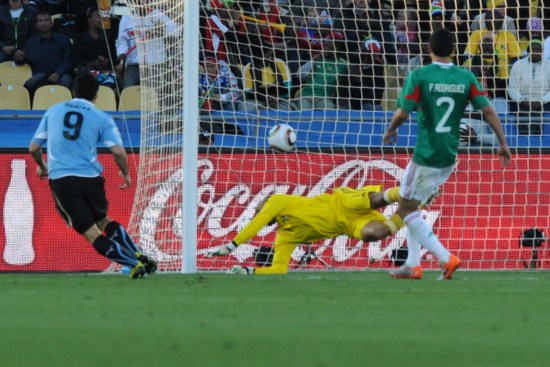 关于意大利逆转马德里竞技，苏亚雷斯高光表现的信息