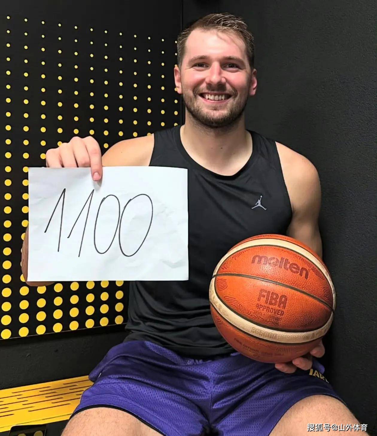 篮网B队力克澳大利亚男篮,东契奇关键制胜 篮网B队力克澳大利亚男篮,东契奇关键制胜