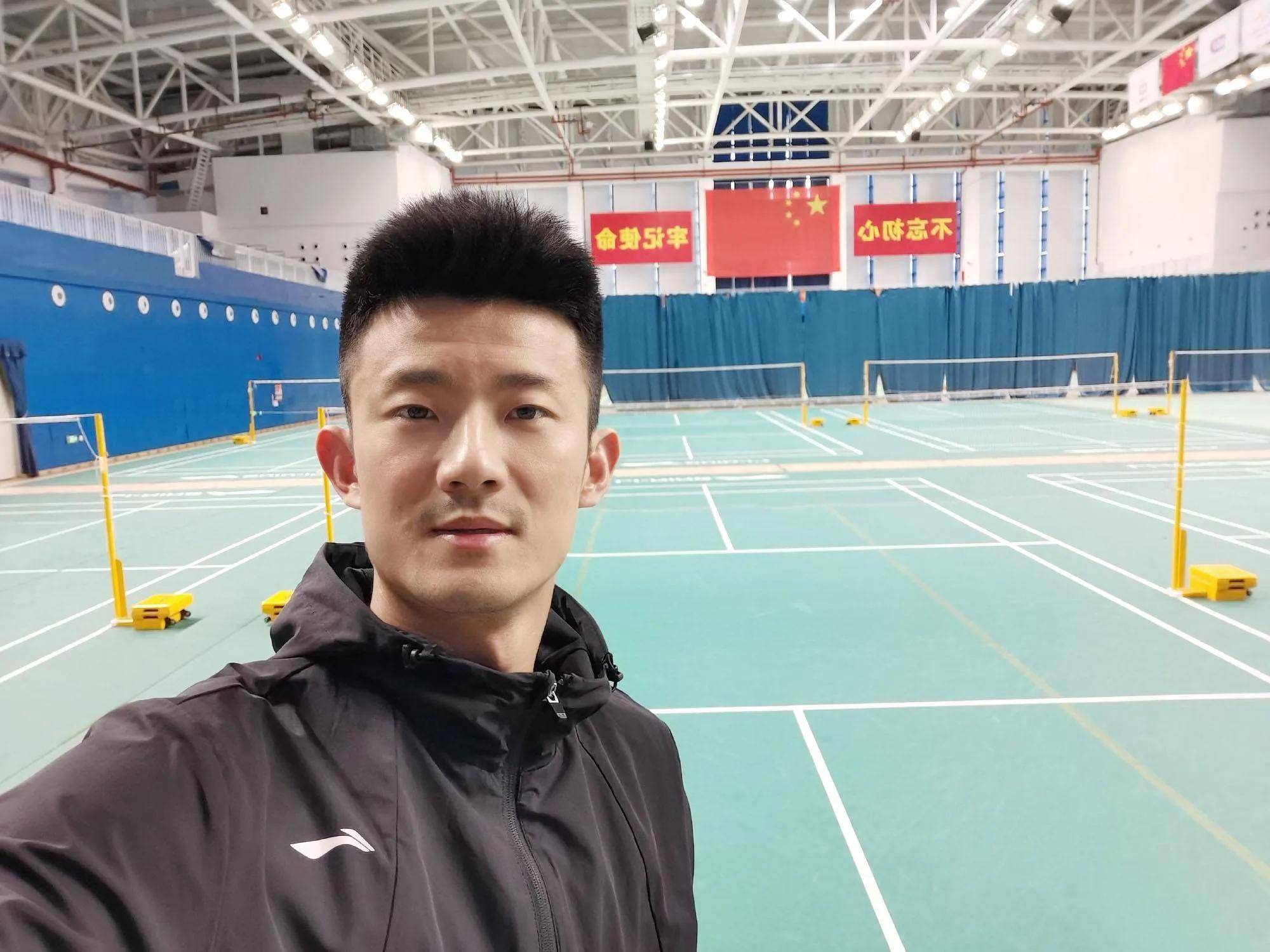 丹麦羽毛球队绝地反击英格兰羽毛球队，谌龙高光表现的简单介绍