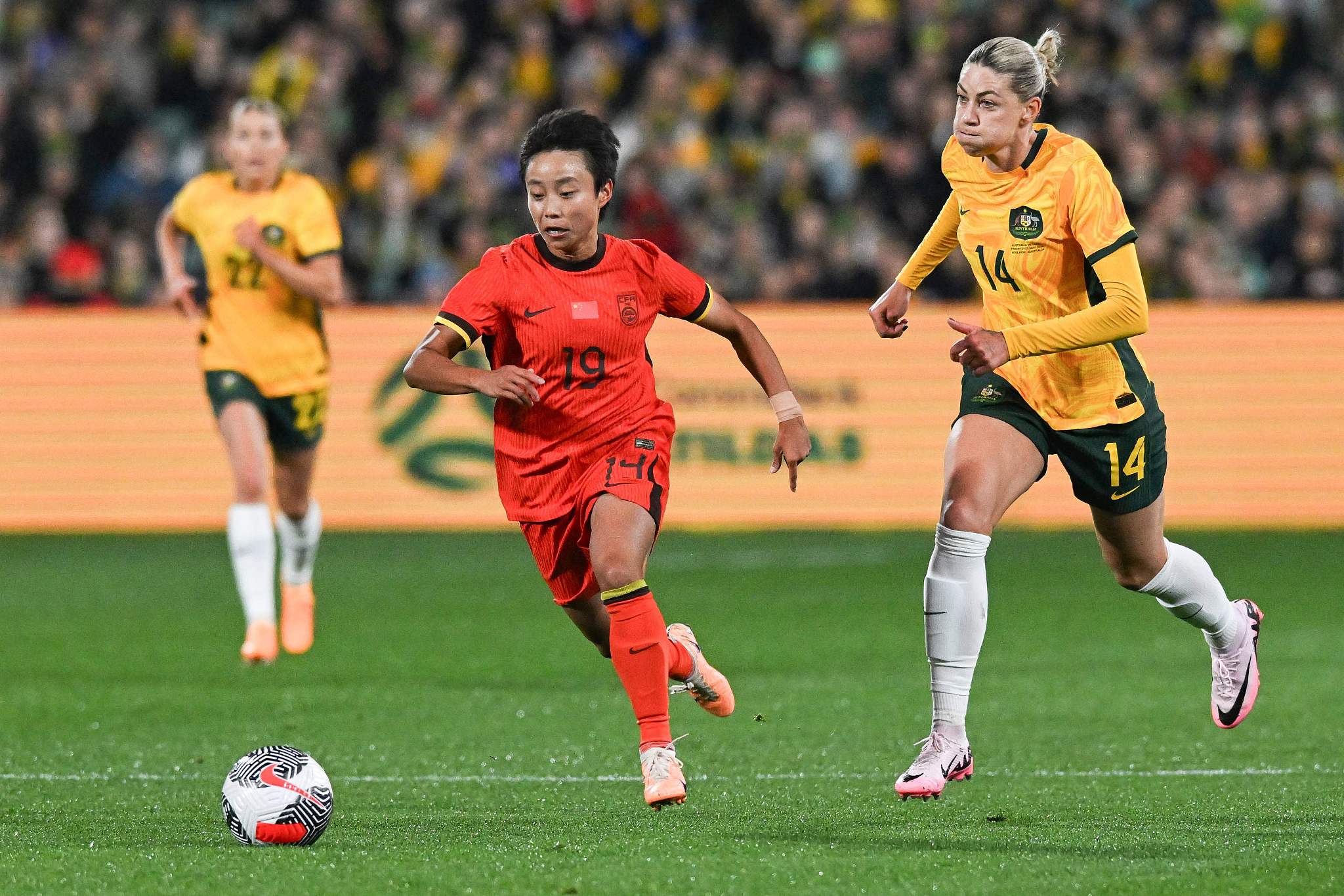 包含强大的足球队伍,女性选手英姿飒爽,实力无限!的词条 包含强大的足球队伍,女性选手英姿飒爽,实力无限!的词条