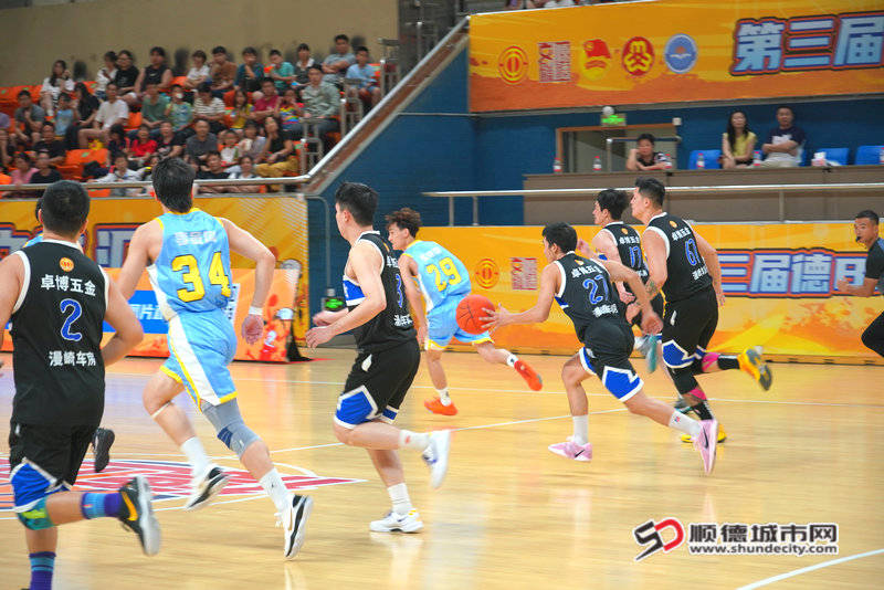 包含精彩篮球对决掀起了全球篮球热潮的词条