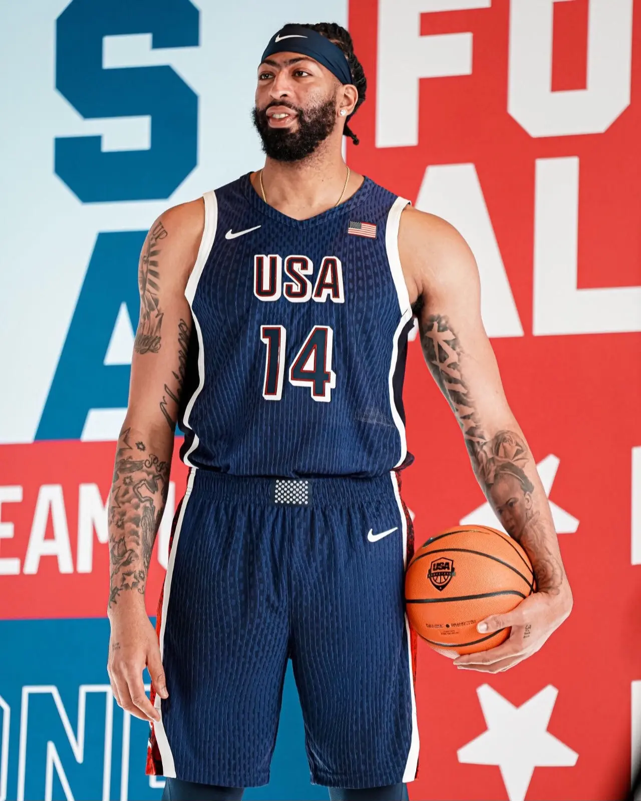 美国篮球队抢眼全明星锦标赛,精彩过招令人陶醉!的简单介绍 美国篮球队抢眼全明星锦标赛,精彩过招令人陶醉!的简单介绍