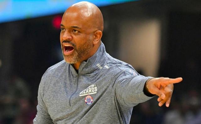 马刺持续低迷,教练组议策略调整的简单介绍 马刺持续低迷,教练组议策略调整的简单介绍