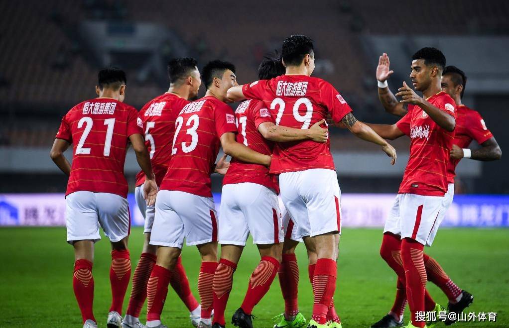 上港队在比赛中运用灵活战术,成功战胜对手的简单介绍 上港队在比赛中运用灵活战术,成功战胜对手的简单介绍