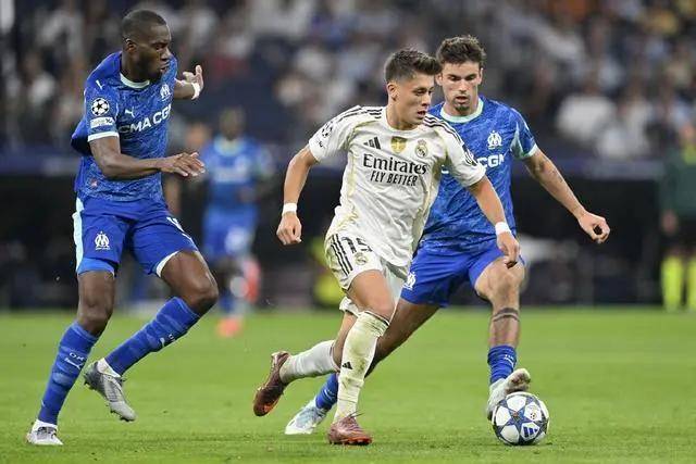 马赛队士气高涨，积极备战下一场比赛