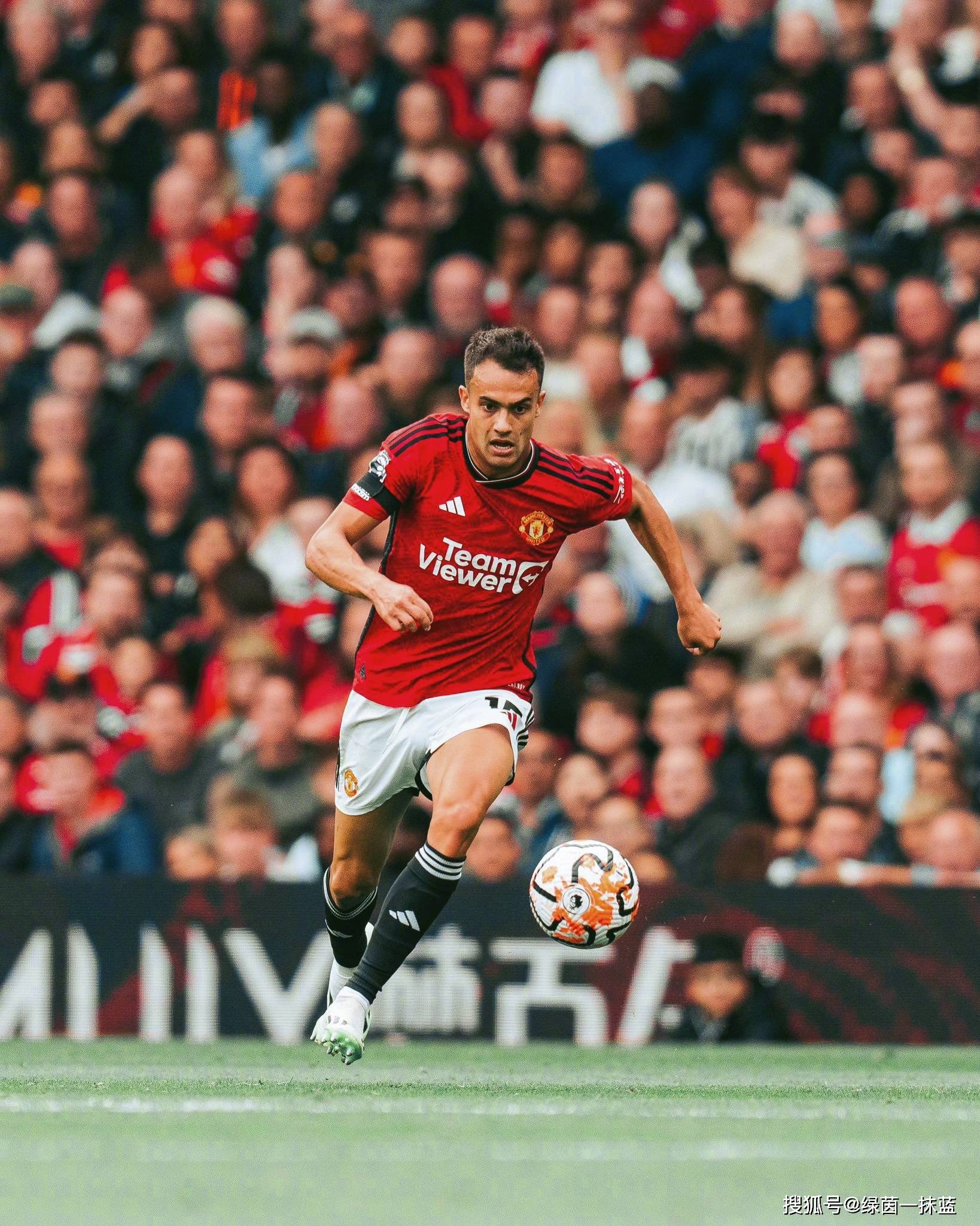 包含莱万特主场输给皇家贝蒂斯，遭遇两连败的词条