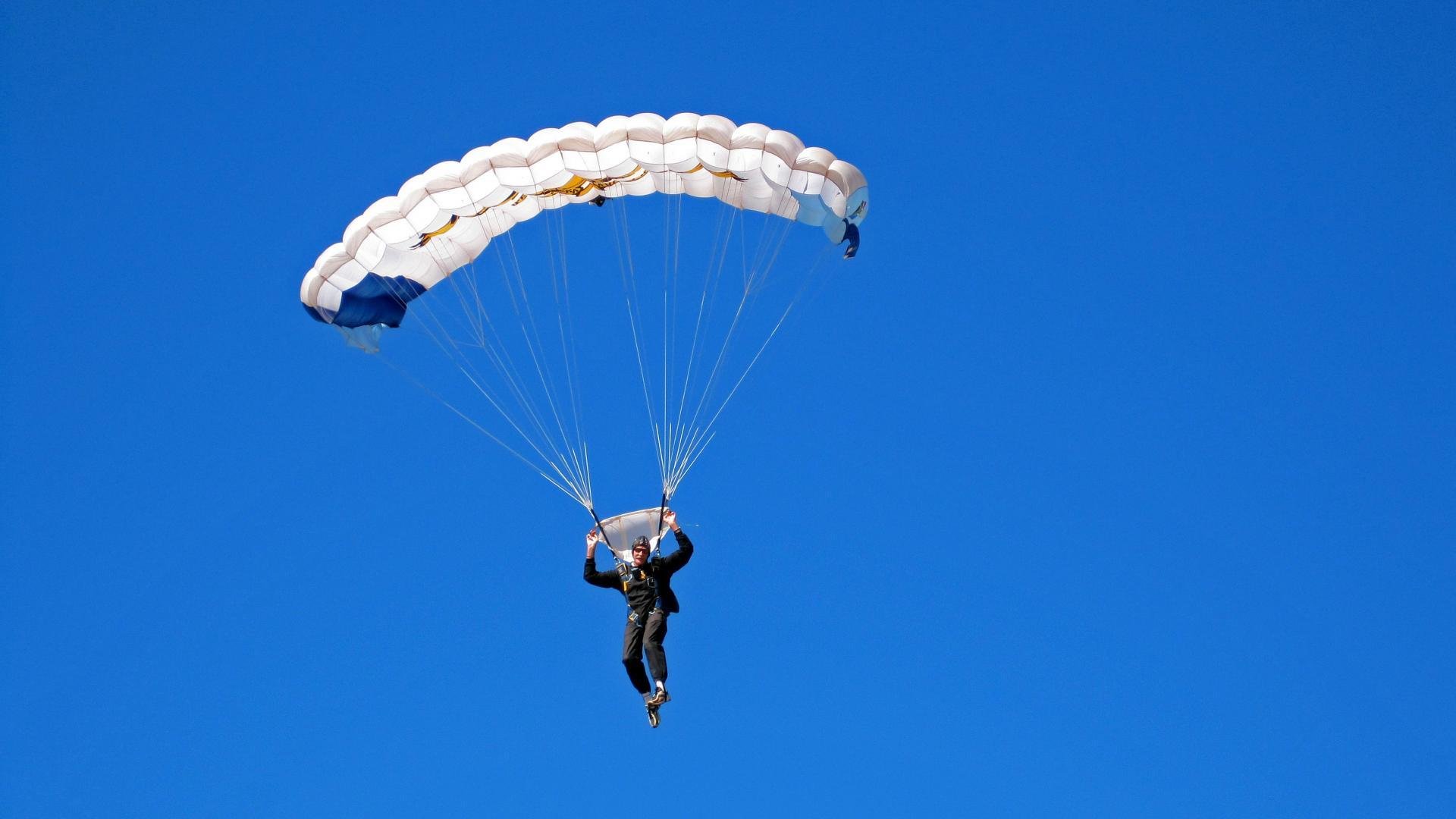 跨越疆界的统治力，从马刺封锁上海到拉文西甲德比接管